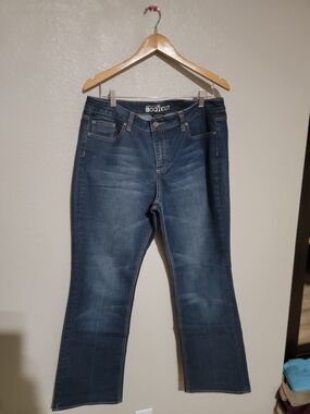 Bootcut Women's Jeans - Dark Blue Denim